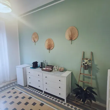 Guest house Azzurra Ridi Che Ti Passa Alassio