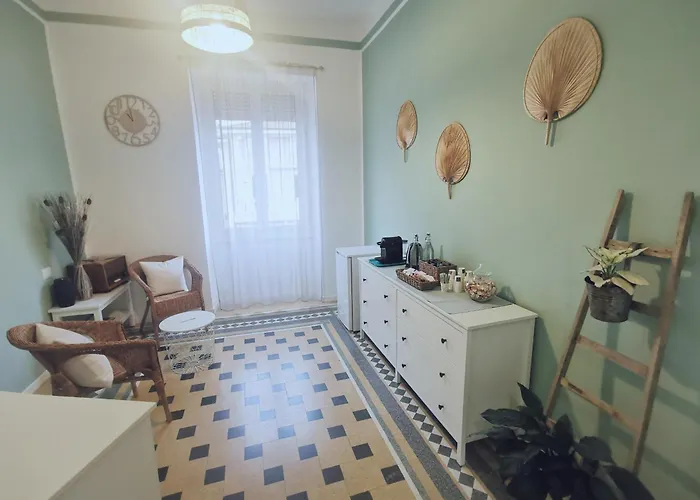 Azzurra Ridi Che Ti Passa Πανσιόν