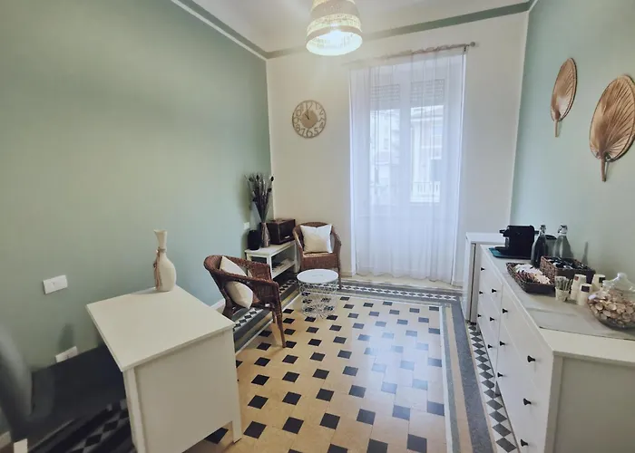 招待所 Azzurra Ridi Che Ti Passa 4*